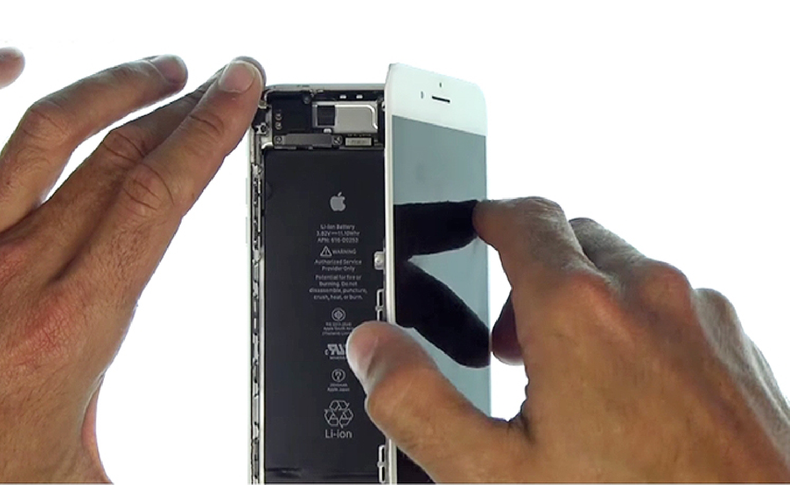 Changement d'écran complet pré-monté (châssis+vitre+LCD) sur iPhone 7 Plus photo 3